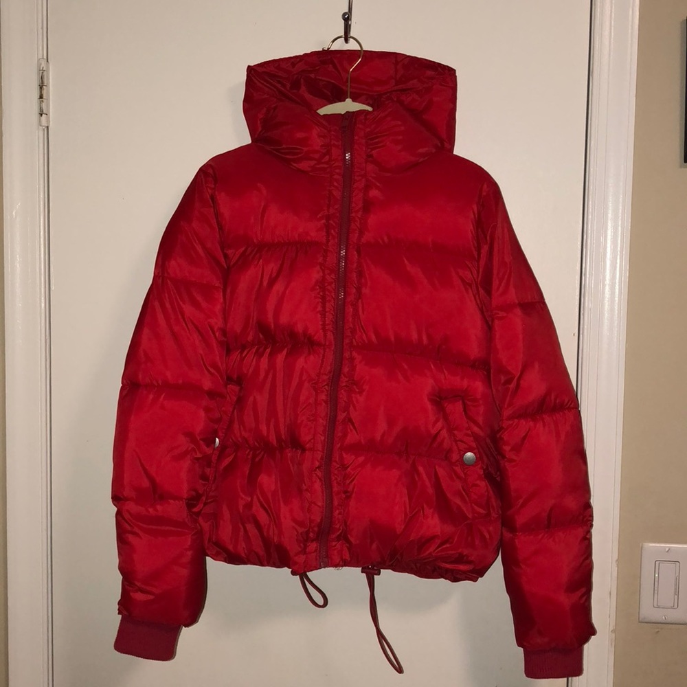 RED HOODED PUFFER JACKET!